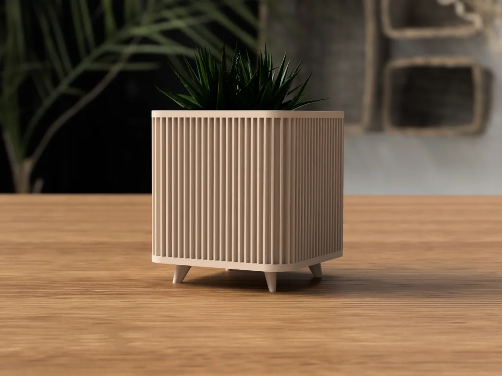 Square planter with legs 02.webp