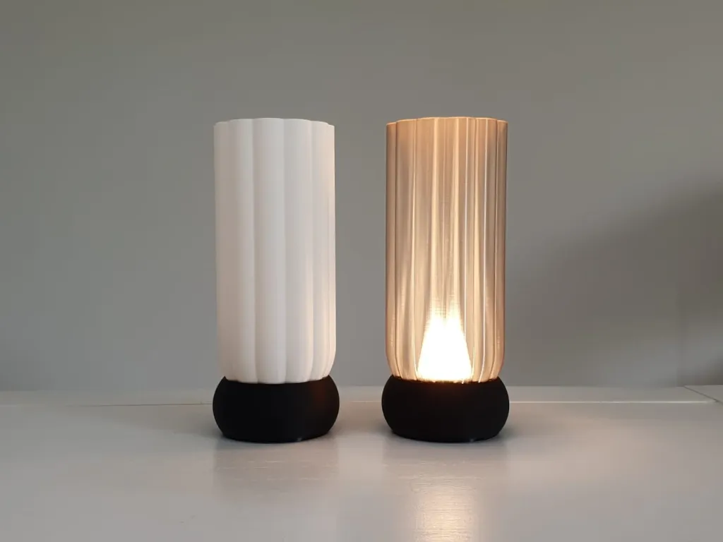 Lamp 05_42f8b9f0-7771-46d8-925f-c9fee203dc5a.webp