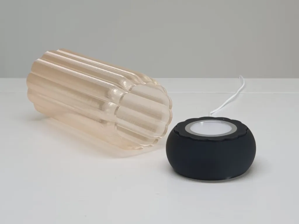 Lamp 02_eff52581-dd02-439c-ab89-4af9b0551101.webp