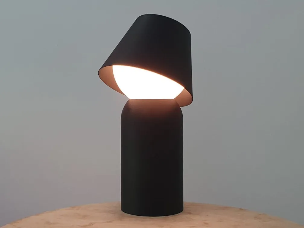 Eclipse Lamp 02_d53b1c21-1832-4b0e-a437-7a3eb950c36a.webp